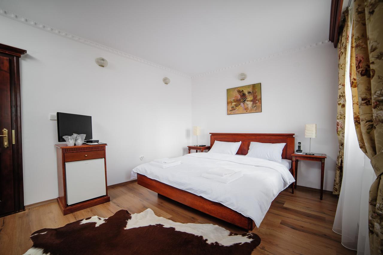 Hotel Gala ออราแด ภายนอก รูปภาพ